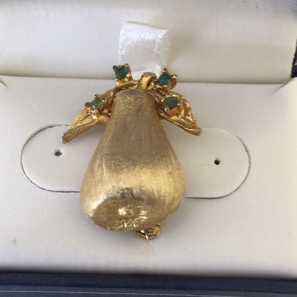 Apple Pin with 4 small Emeralds - Picture 1 of 5